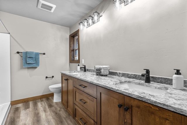 2984 CREEKWOOD DRIVE, Green Bay, WI 54311