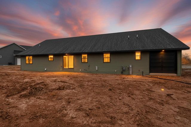 2984 CREEKWOOD DRIVE, Green Bay, WI 54311