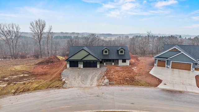 2984 CREEKWOOD DRIVE, Green Bay, WI 54311