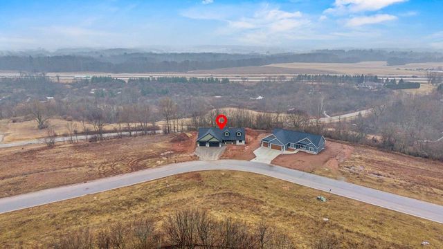 2984 CREEKWOOD DRIVE, Green Bay, WI 54311