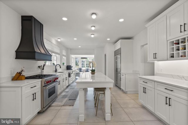 203 E HIGHFIELD RD, Baltimore, MD 21218