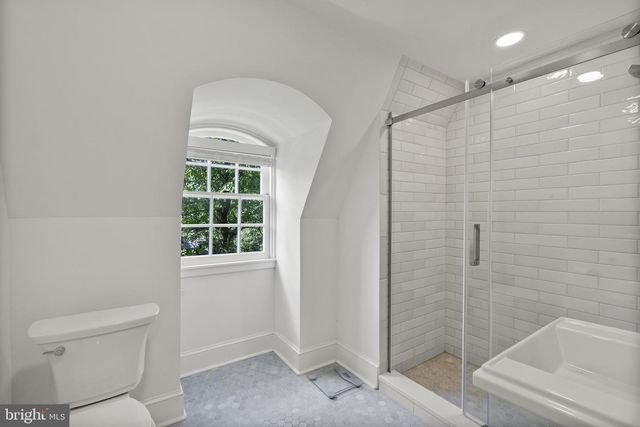 203 E HIGHFIELD RD, Baltimore, MD 21218