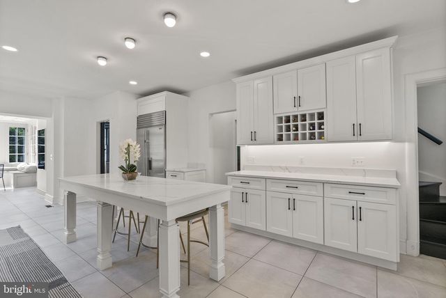 203 E HIGHFIELD RD, Baltimore, MD 21218