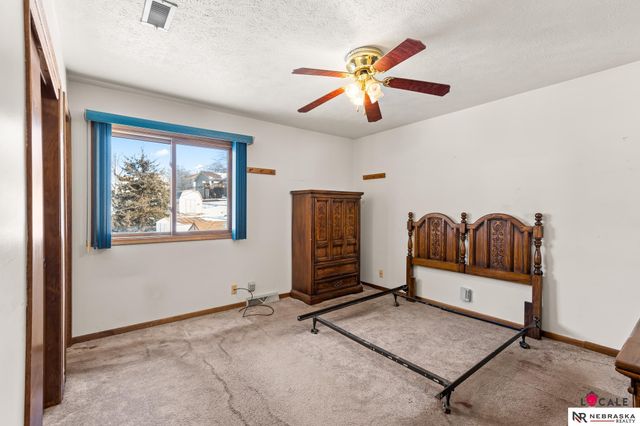 8202 Arlington Drive, Omaha, NE 68134