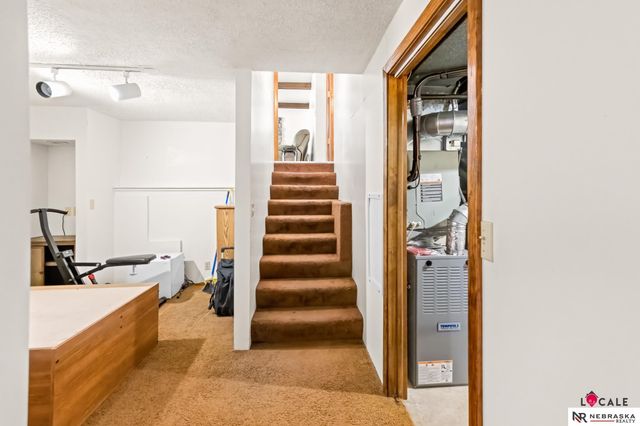 8202 Arlington Drive, Omaha, NE 68134