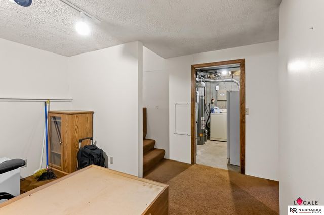 8202 Arlington Drive, Omaha, NE 68134