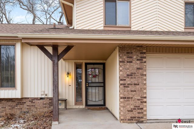 8202 Arlington Drive, Omaha, NE 68134