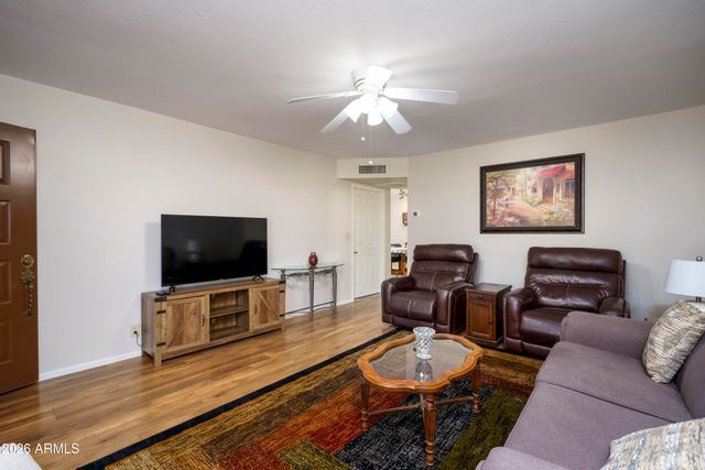 2064 S FARNSWORTH Drive 15, Mesa, AZ 85209