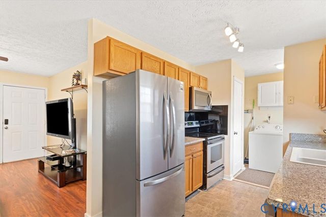 184 Anna Coves Blvd, Mineral, VA 23117