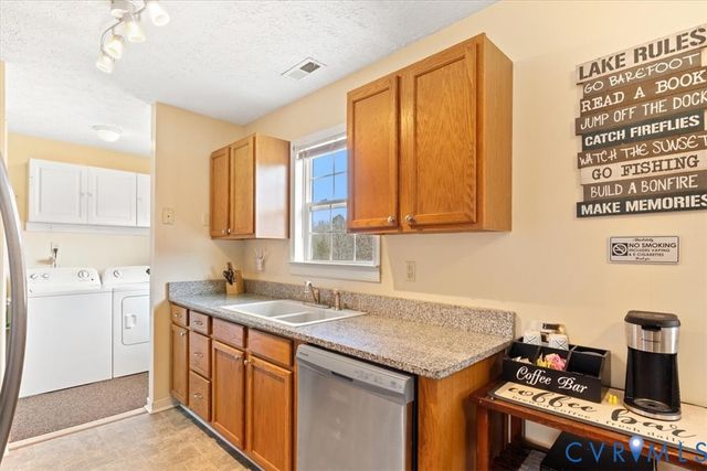 184 Anna Coves Blvd, Mineral, VA 23117