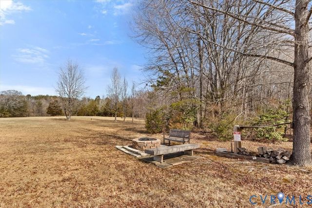 184 Anna Coves Blvd, Mineral, VA 23117