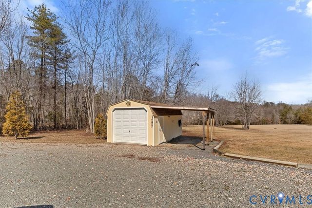 184 Anna Coves Blvd, Mineral, VA 23117