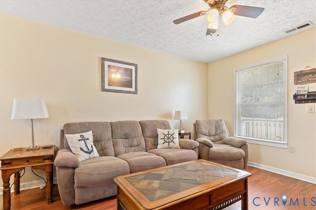 184 Anna Coves Blvd, Mineral, VA 23117