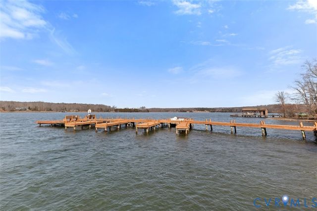 184 Anna Coves Blvd, Mineral, VA 23117