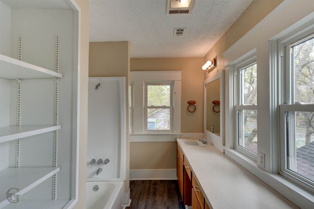 806 Ratcliff Street, Shreveport, LA 71104