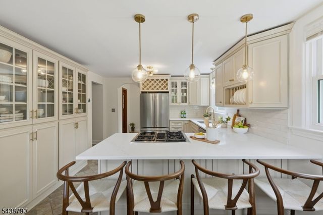 610 Springfield Ave, Summit City, NJ 07901