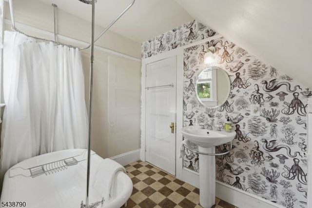 610 Springfield Ave, Summit City, NJ 07901