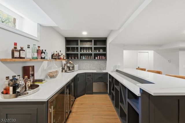 610 Springfield Ave, Summit City, NJ 07901
