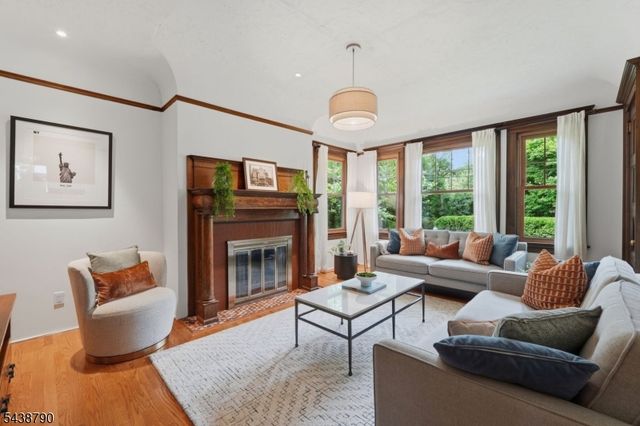 610 Springfield Ave, Summit City, NJ 07901
