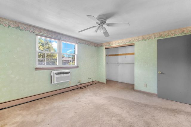 76 Jefferson St 76, North Andover, MA 01845