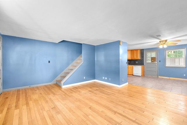 76 Jefferson St 76, North Andover, MA 01845