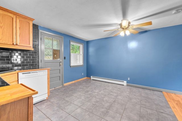 76 Jefferson St 76, North Andover, MA 01845
