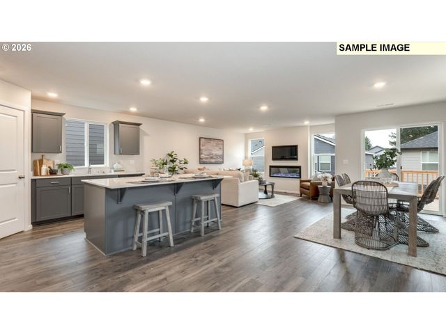 12105 Ne 16TH St, Vancouver, WA 98684