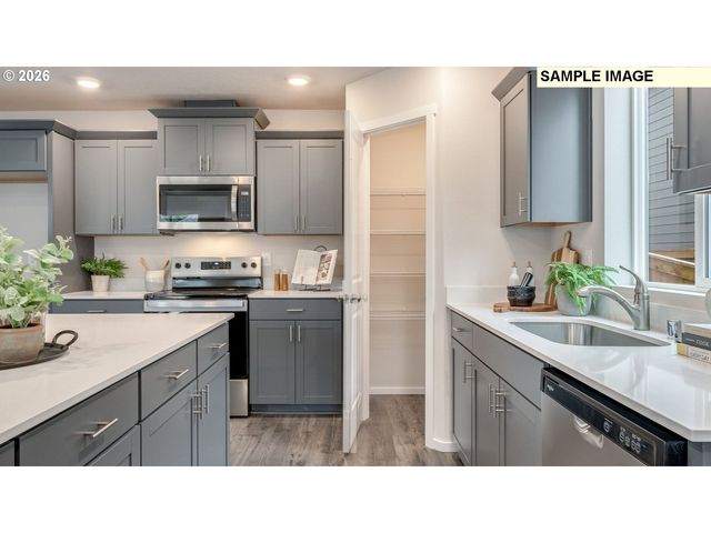 12105 Ne 16TH St, Vancouver, WA 98684