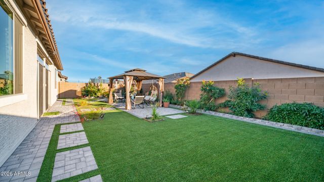 17597 W RED FOX Road, Surprise, AZ 85387