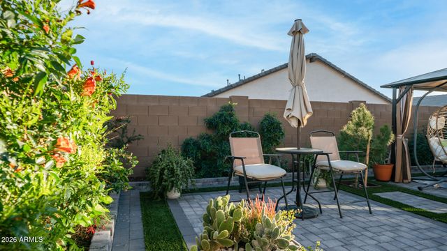 17597 W RED FOX Road, Surprise, AZ 85387