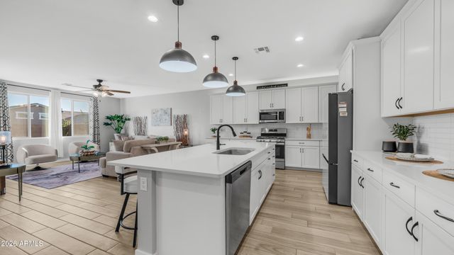 17597 W RED FOX Road, Surprise, AZ 85387