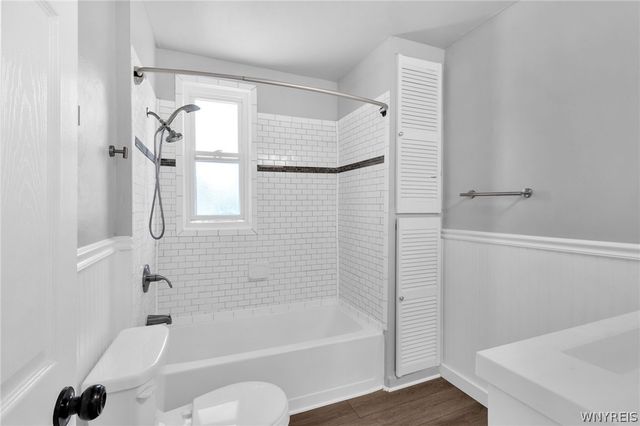 27 Como Avenue, Buffalo, NY 14220