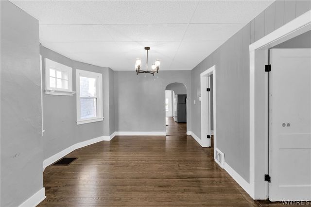 27 Como Avenue, Buffalo, NY 14220