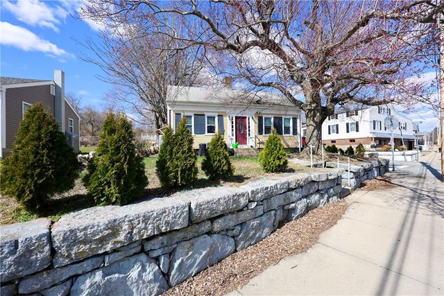 196 Simmonsville Avenue, Johnston, RI 02919