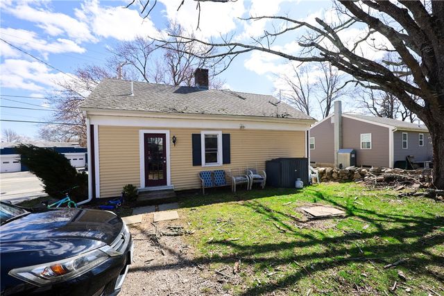 196 Simmonsville Avenue, Johnston, RI 02919