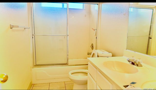 135 Muirfield, La Vernia, TX 78121