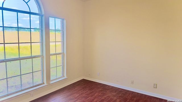 135 Muirfield, La Vernia, TX 78121