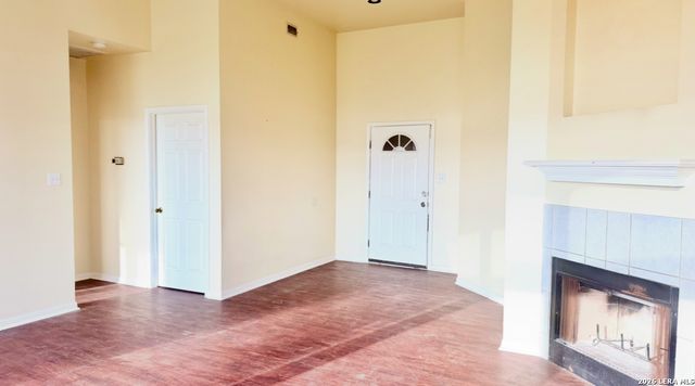 135 Muirfield, La Vernia, TX 78121