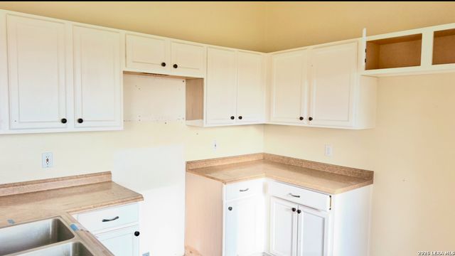 135 Muirfield, La Vernia, TX 78121