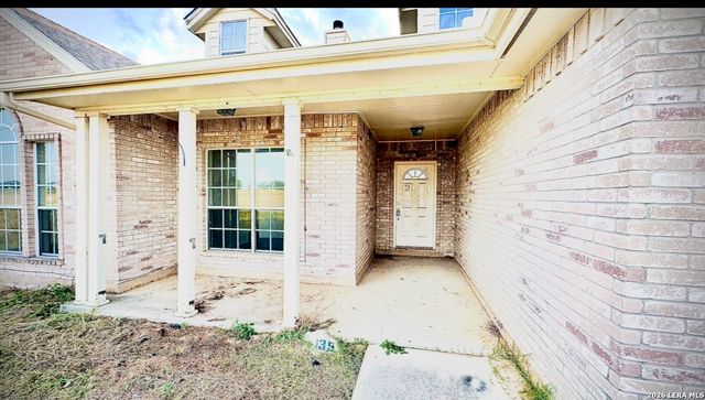 135 Muirfield, La Vernia, TX 78121