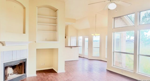 135 Muirfield, La Vernia, TX 78121