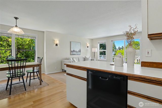 2631 NW 86th Street, Seattle, WA 98117