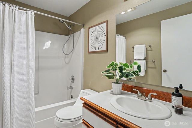 2631 NW 86th Street, Seattle, WA 98117