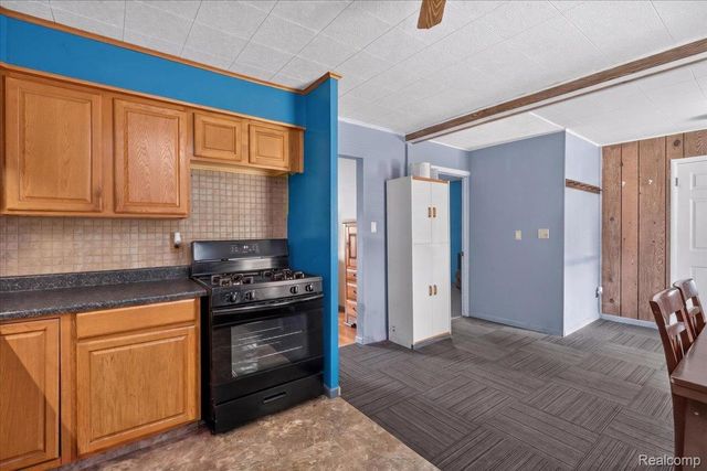 3872 Queensbury Road, Orion Charter Township, MI 48359