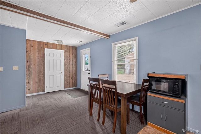 3872 Queensbury Road, Orion Charter Township, MI 48359