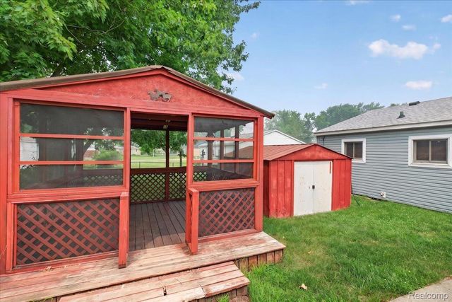 3872 Queensbury Road, Orion Charter Township, MI 48359