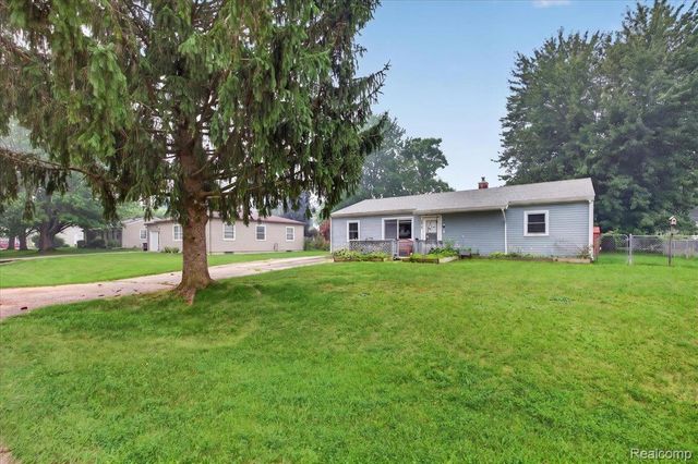 3872 Queensbury Road, Orion Charter Township, MI 48359