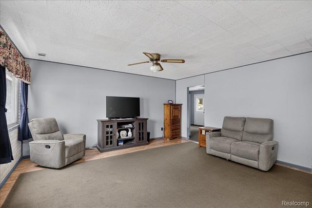 3872 Queensbury Road, Orion Charter Township, MI 48359