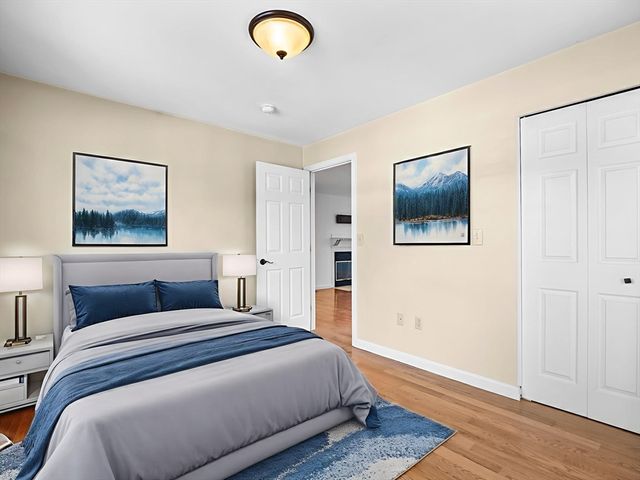 600 County St 404, Taunton, MA 02780