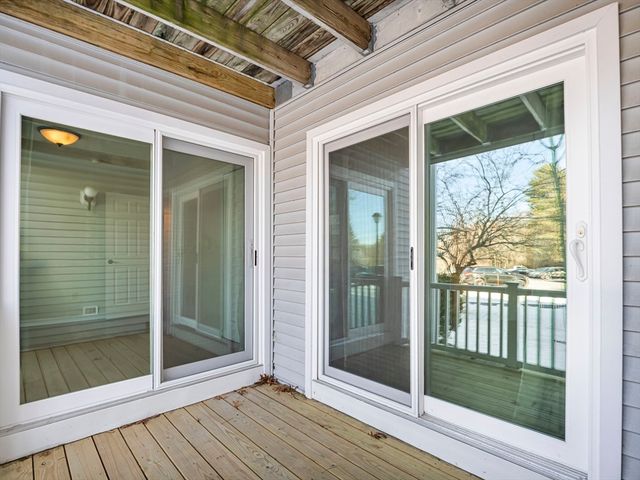 600 County St 404, Taunton, MA 02780